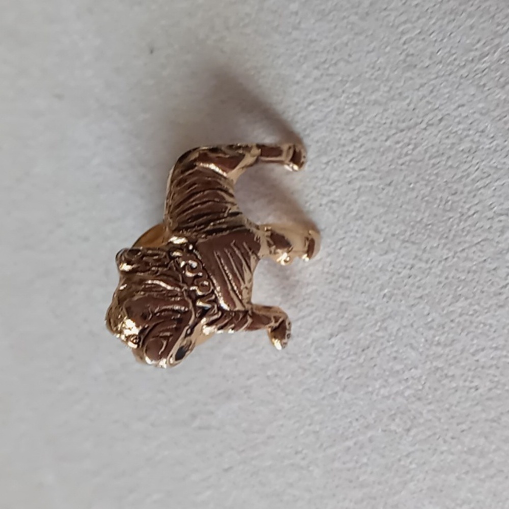 Vintage Mack Trucks Bulldog Lapel Pin